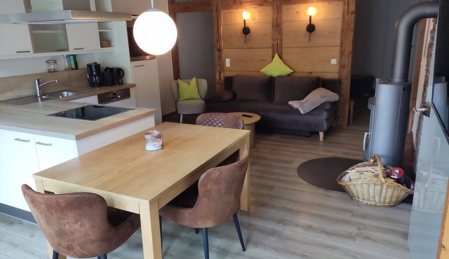 Apartment 'Maulbetsch' with Private Terrace, Private Garden and Wi-Fi