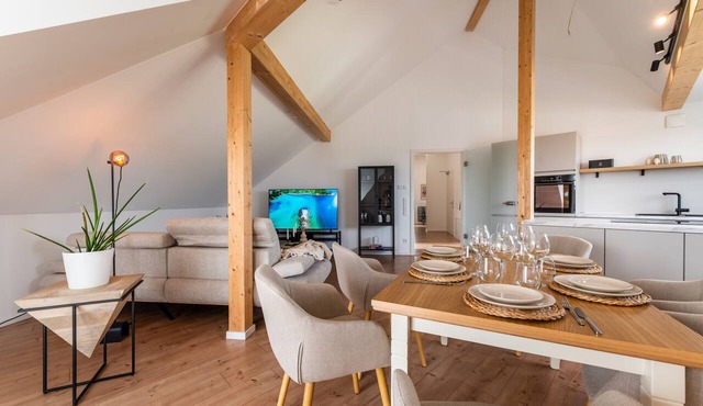 Apartment 'N8quartier' with Balcony, Wi-Fi and Air Conditioning