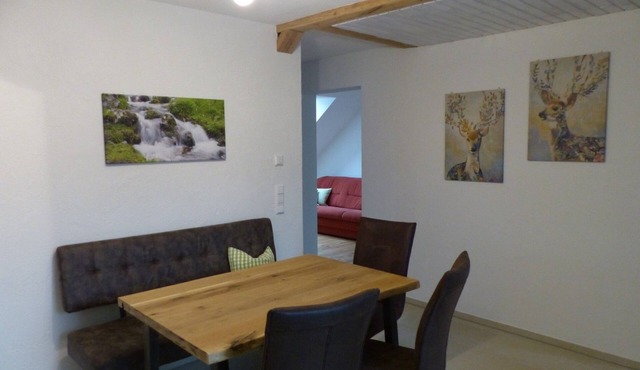 Apartment Rehblick - 3-room apartment Rehblick, shower/WC, 81sqm floor space, 1st floor.