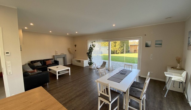 Apartment 'Repetal' with Private Terrace, Garden and Wi-Fi
