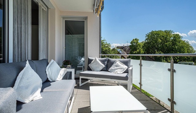 Apartment "Residenz 1" with Panoramic Mountain View, Covered Terrace & Wi-Fi