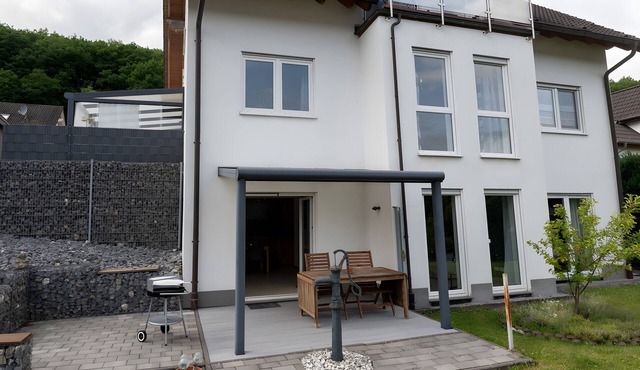 Apartment 'Retreat' with Mountain View, Private Garden and Wi-Fi