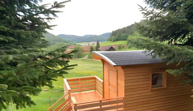 Apartment 'Schäferwagen' with Mountain View, Shared Garden and Wi-Fi