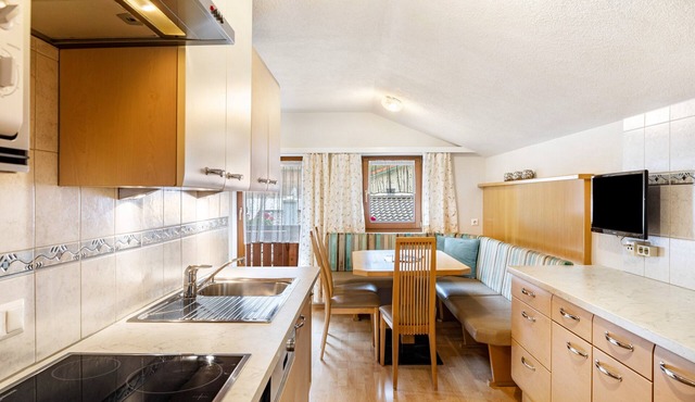 Apartment 'Selina' with Mountain View, Balcony and Wi-Fi