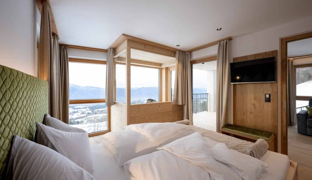 Apartment 'Serenum' with Mountain View, Balcony and Wi-Fi