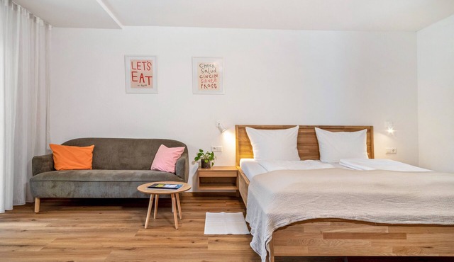 Apartment 'Spätburgunder' with Private Terrace, Shared Garden and Wi-Fi