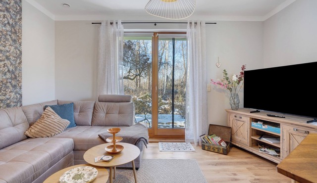 Apartment 'Spreequartier' with Lake View, private Terrace and Wi-Fi
