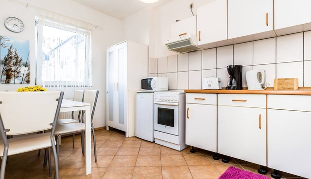Apartment Troisdorf Spich 1, 1 Wohn-/schlafzimmer, Max. 3 Personen