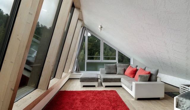 Apartment 'Villa Eichwald - Schwarzwaldloft' with Shared Garden, Balcony and Wi-Fi