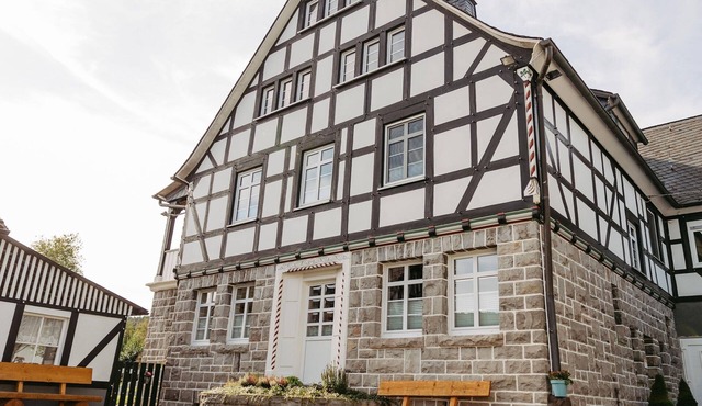 Apartment 'Wennetal' with Shared Terrace, Shared Garden and Wi-Fi
