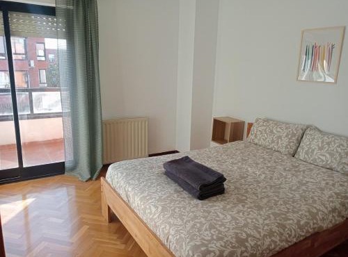 Apartmento con parking y piscina Madrid barajas ifema metropolitano