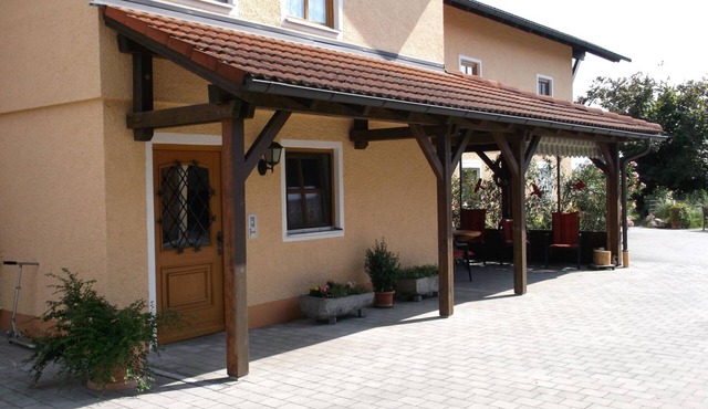 Appartementhaus mit Balkon und Gemeinschaftsgart by Interhome