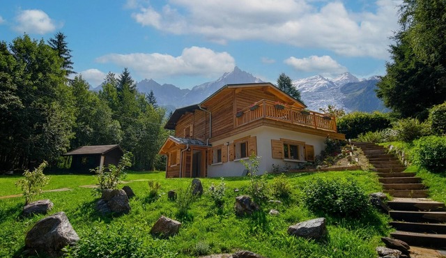 Apt La Creusettaz near Chamonix w/garden & parking, Chamonix, France