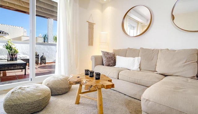 AR23 - Holiday flat Puerto Banus by Roomservices