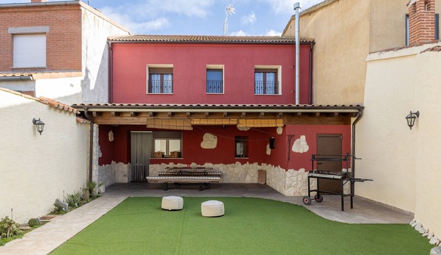 Aurora Country House with Private Pool and Garden in Sanchidrián, Ávila