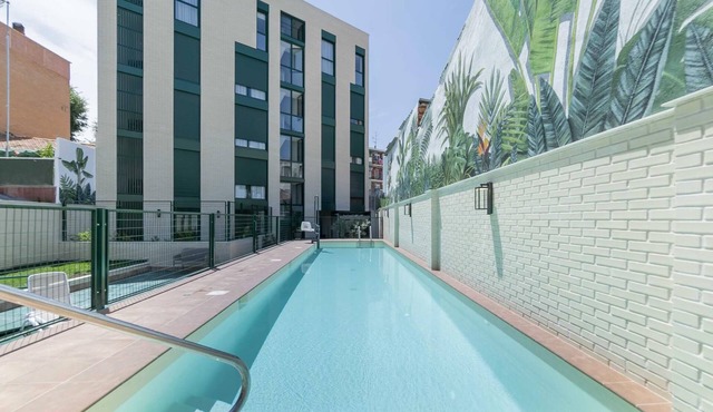 Aurora Stays by Charming V, Apartment for 2 with free parking