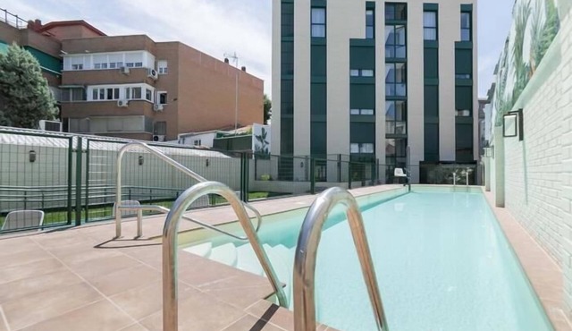 Aurora Stays by Charming VIII, Apartment for 4 with free parking