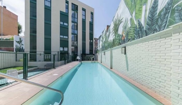 Aurora Stays by Charming XIII, Apartment for 2 with free parking