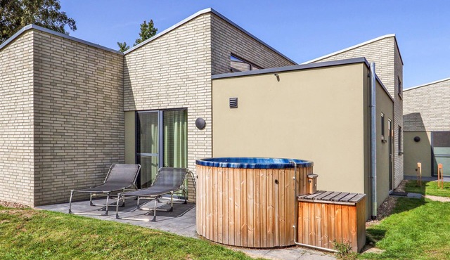 Awesome home in Lembruch/Dümmer See with sauna