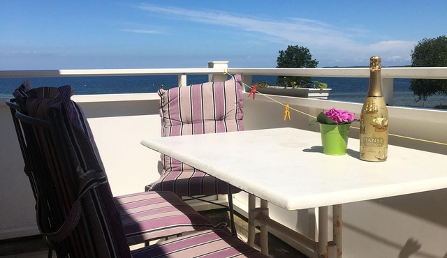 Baltic Sea view from all windows, 50m to the beach