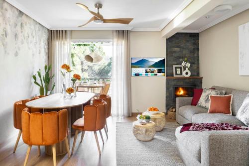 Beachfront Lake View Apartment