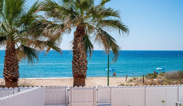 Beachfront House in Creixell, 3 Bedrooms
