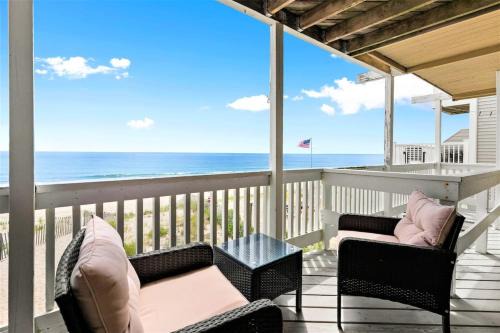 Beachfront Panoramic Views Oceanfront Oasis