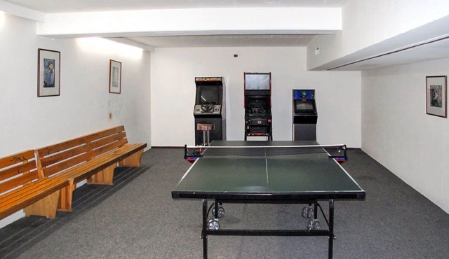 Beautiful apartment in villa for 4 people with pool, TV and terrace