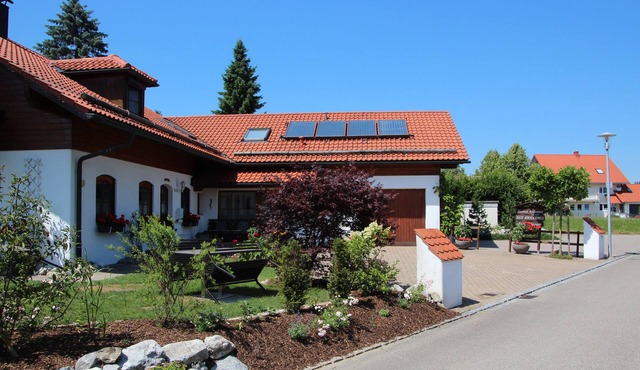 Beautiful country-style vacation apartment