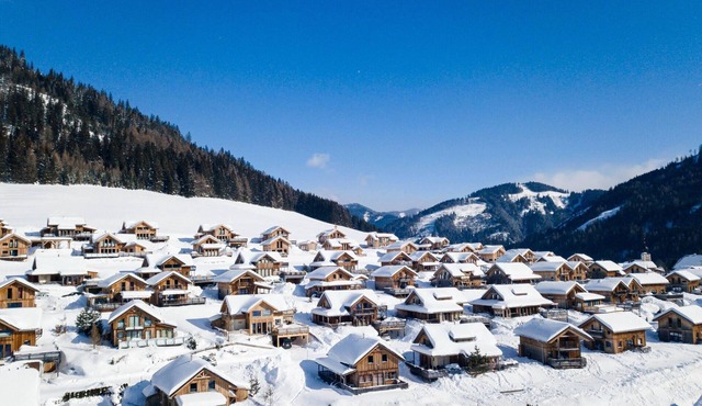 Beautiful Chalet Near Ski-lift