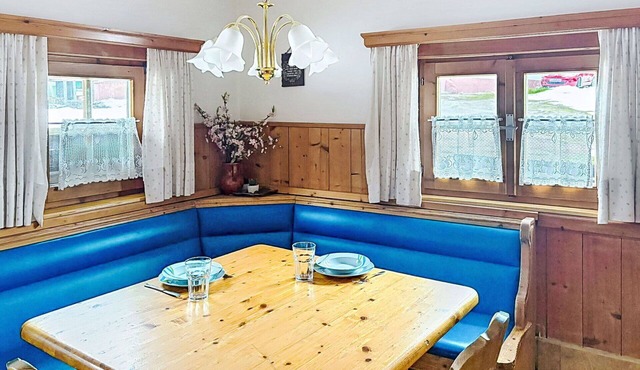 Beautiful private villa for 14 guests with TV and terrace