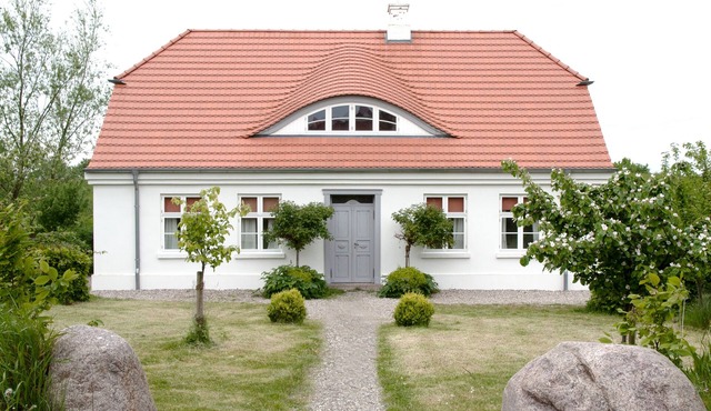 Beautiful vacation apartment on a large natural plot directly on the Baltic Sea