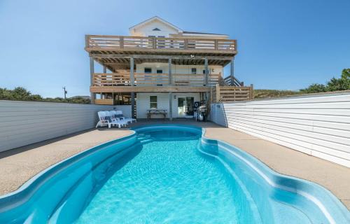 Blue Moon - 4x4 Carova Beach, Ocean View, Pool, Hot Tub, Rec Room, Pool Table