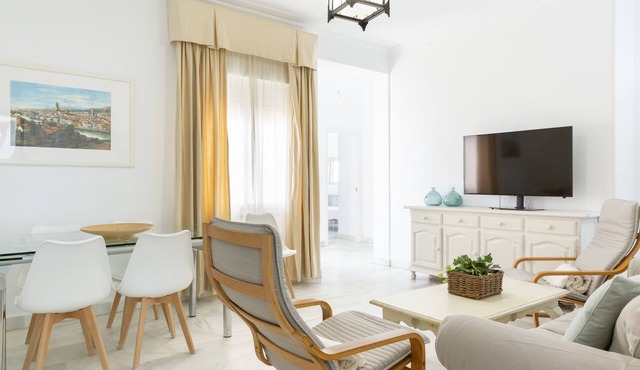 Bright and spacious apartment in Chipiona. 5.