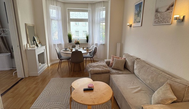Bright, centrally located, and cozy 3-room apartment
