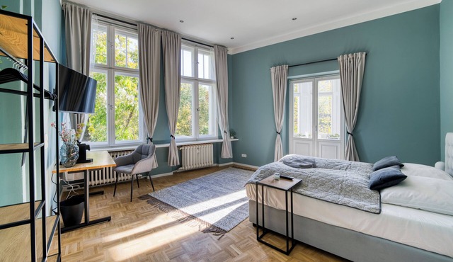 Bright & Cozy 2BR Apartment in West Berlin,Perfect for Families, 70m to Metro