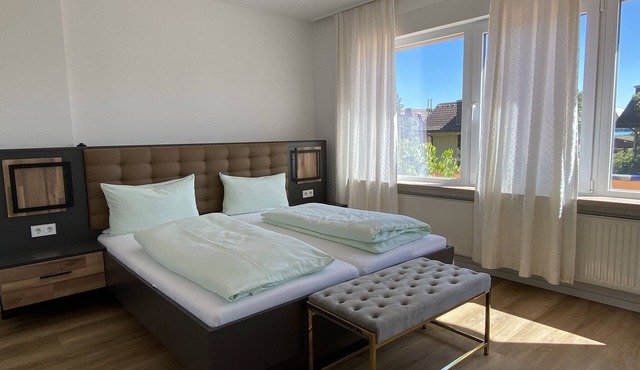 Bright large vacation apartment with terrace and large professional kitchen