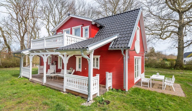 Bright semi-detached house in the countryside - Scandinavian design, 4.5 km to the beach