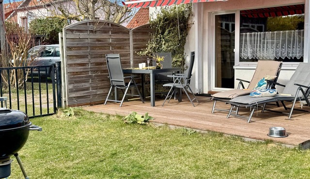 Bungalow 'Usedom' with Private Terrace, Garden, and Wi-Fi