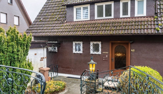 Burghalde Holiday Home – Spacious Group House with Sauna, Mountain Views & Garden