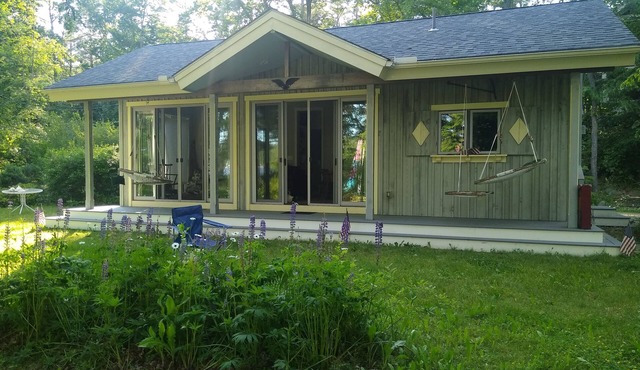 Cabin & Sauna on Lake Monomonac near Mt. Monadnock