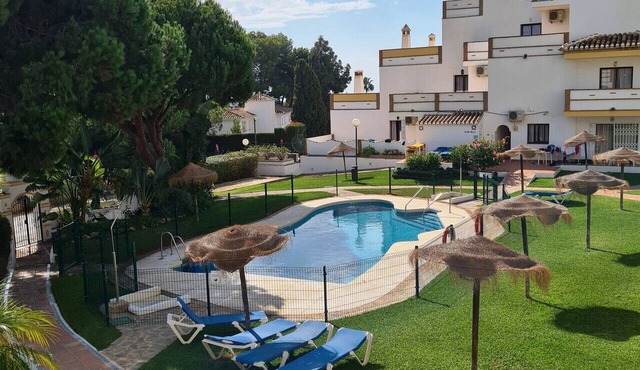 Calahonda Apartment's 77 Walking distance to Beach