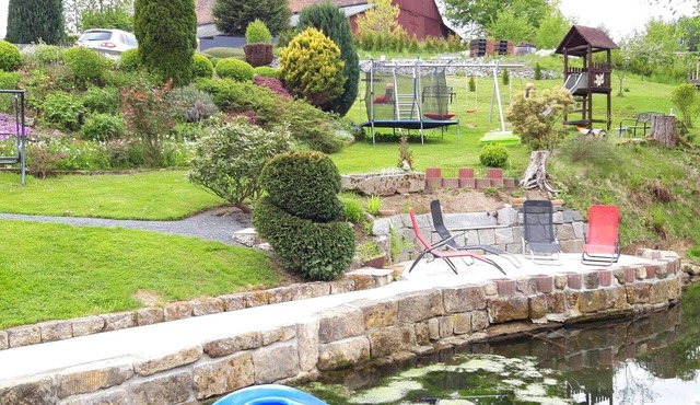 Captivating Apartment in Lichtenhain with Pond