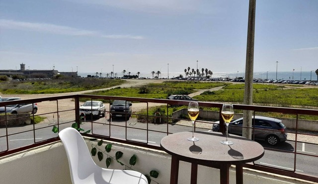 Carcavelos Surf Beach House