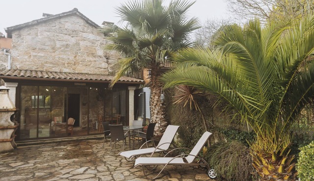 Casa Cabo Aráns - charm in the Galician countryside, with all the comforts.