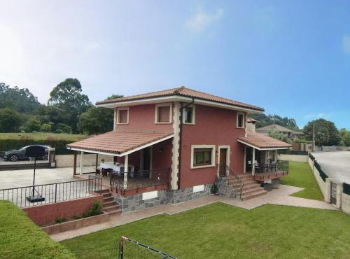 Casa con jardin - El Magnolio 7802