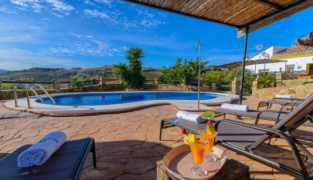 Casa Hidalgo Villanueva de la Concepcion by Ruralidays