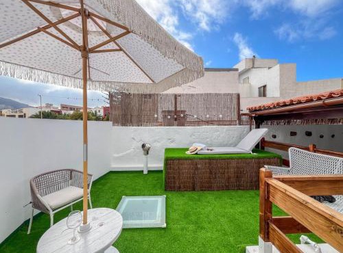 Casa Libelvik en pleno centro Galdar con Terraza