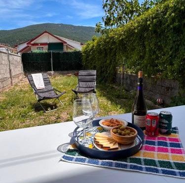 Casa rural en La Adrada con jardín