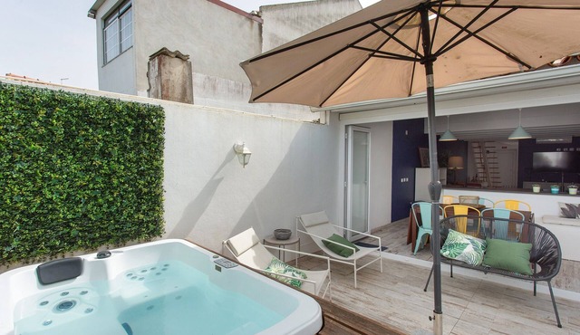 Casa Tejo Villa with Jacuzzi: Private Terrace, Wi-Fi & Air Conditioning